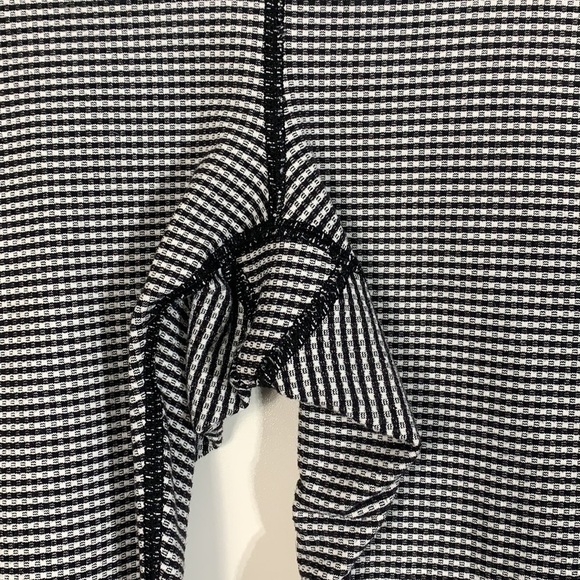 🌸2/$25 Lululemon Black White Wunder Under Crop roll down gingham - Picture 10 of 12